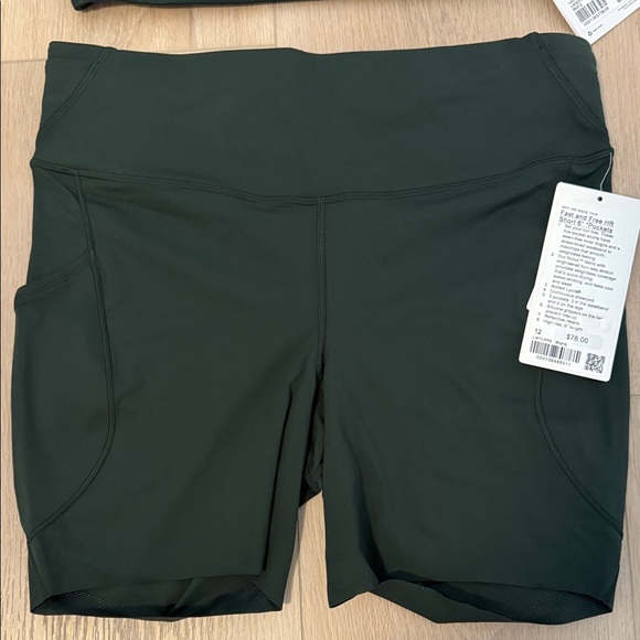 lululemon SET - Energy Support Bra + Fast and Free Shorts in Rainforest Green - Picture 5 of 9